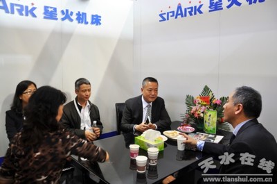 星火机床产品亮相中国国际机床展会(图)--天水在线